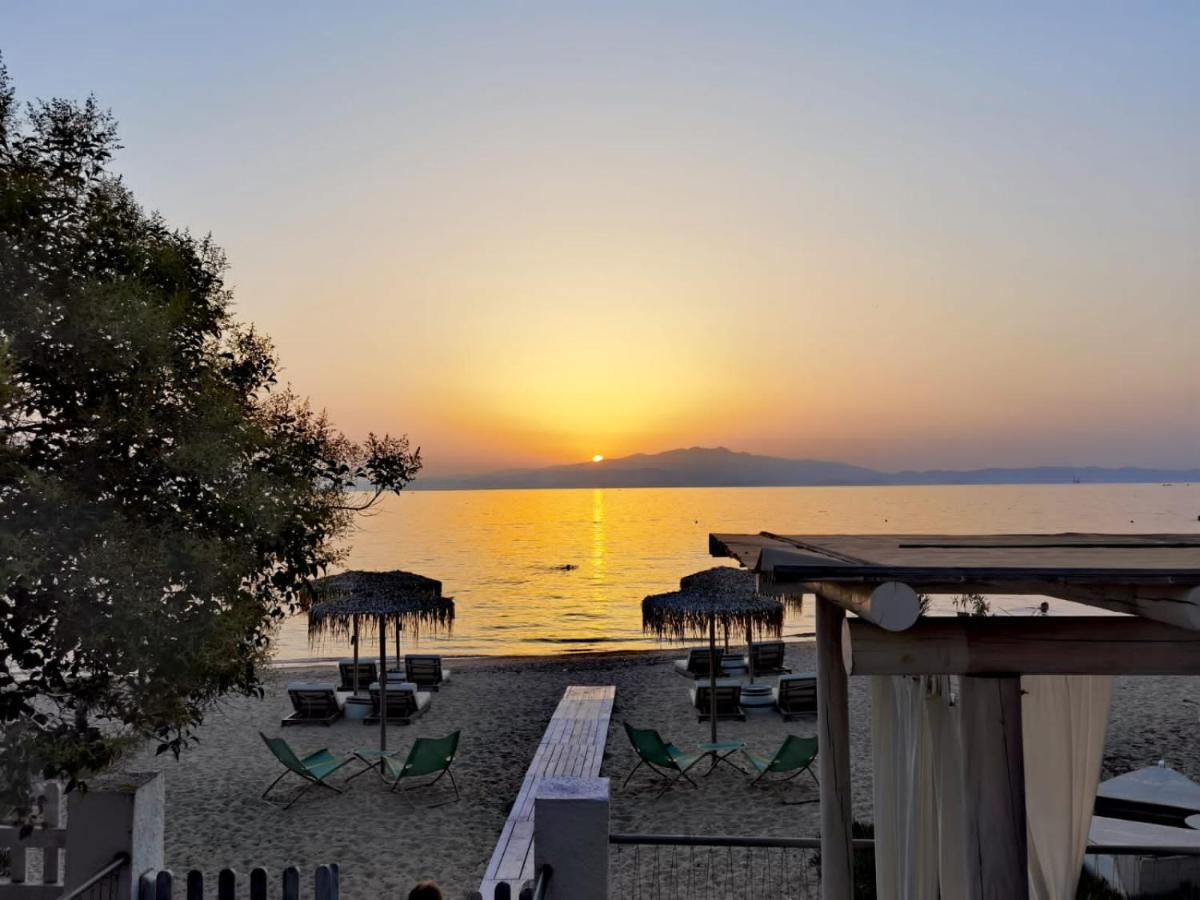 Byblos Mare-The Exclusive Beach Front Villa Skala Sotiros Ngoại thất bức ảnh